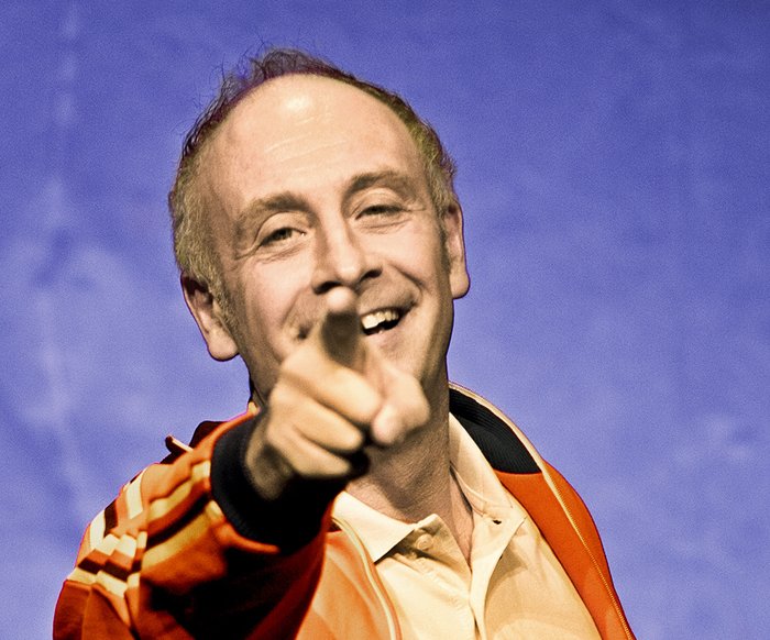 Ein Portraitbild von Alfons