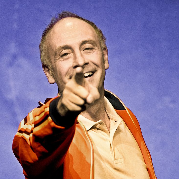 Ein Portraitbild von Alfons
