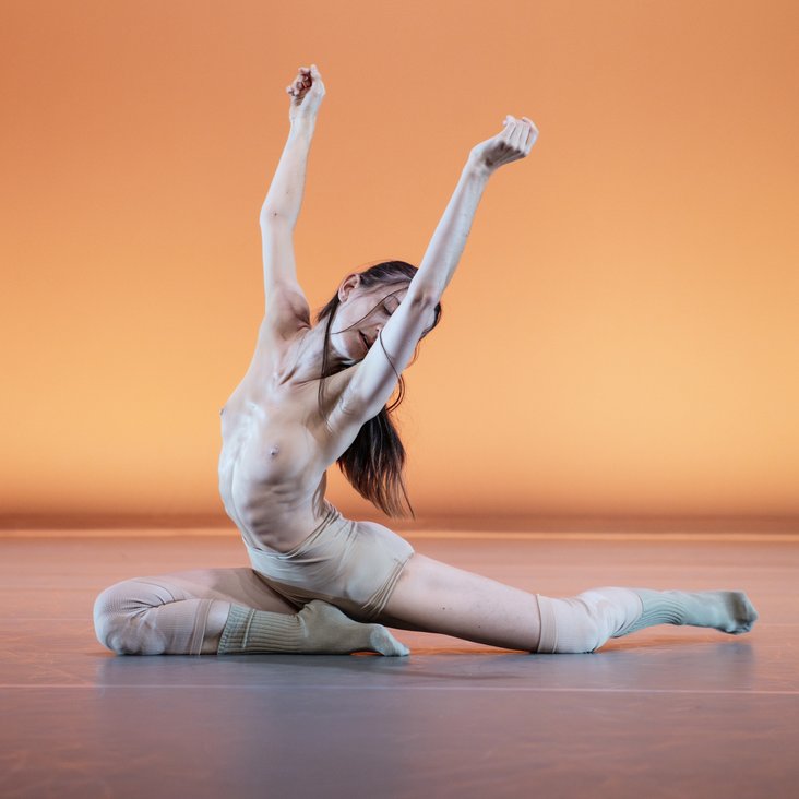 Compagnie Marie Chouinard performing MAGNIFICAT