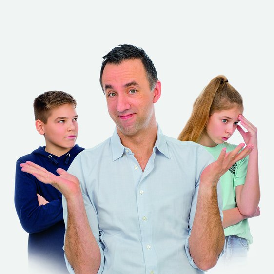 Matthias Jung mit zwei Jugendlichen im Teenageralter