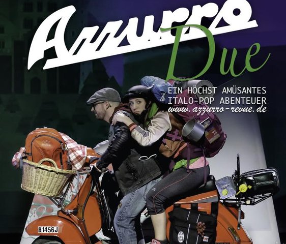 Azzurro auf einer Vespa