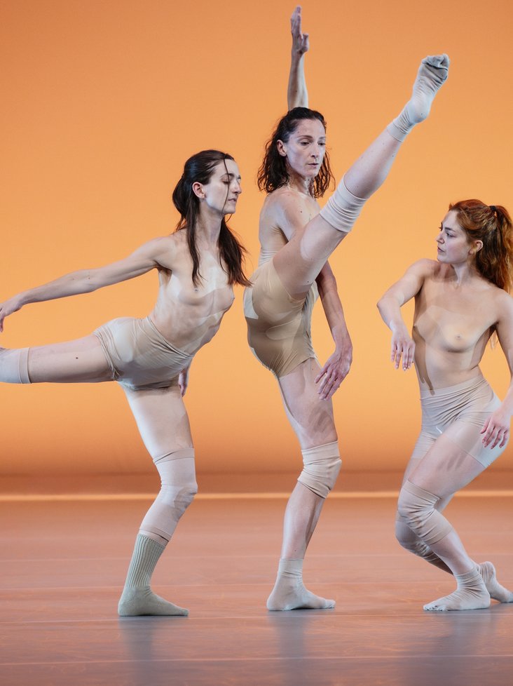 Compagnie Marie Chouinard performing MAGNIFICAT