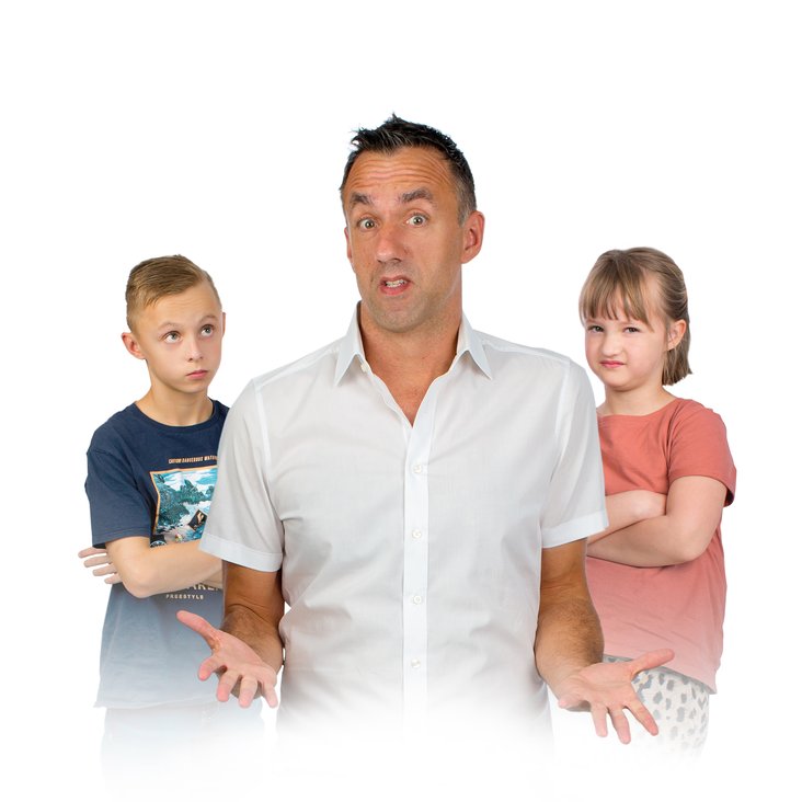 Der Künstler Matthias Jung und zwei Kinder sind zu sehen