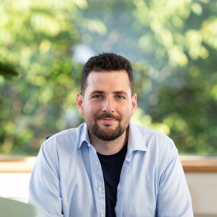 Portraitfoto von Ryyan Alshebl