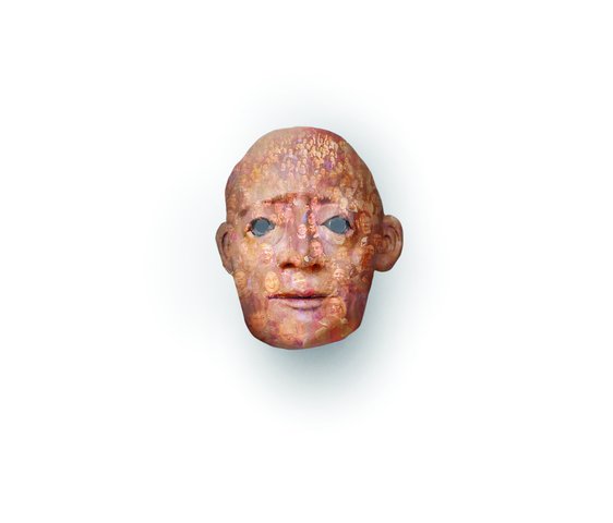 Visual einer Maske von Familie Flöz, durch die Fotos von vielen Gesichtern von echten Menschen schimmern