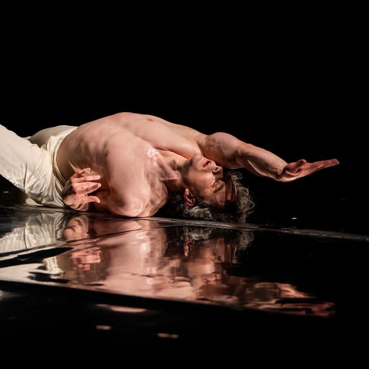 Simon István in "Narcissus"