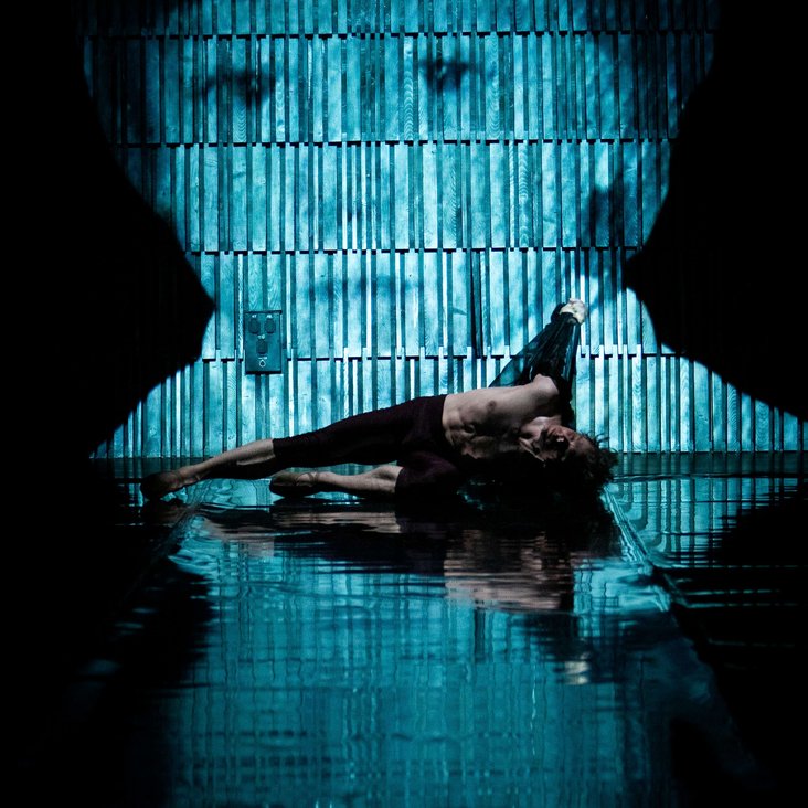 Simon István in "Narcissus"