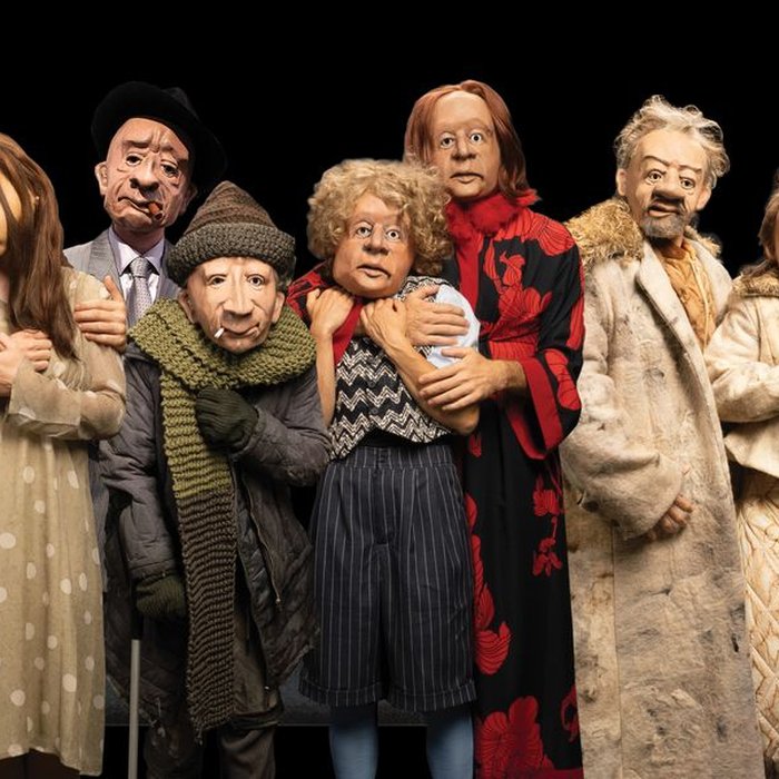 Das Ensemble "Familie Flöz" bei "Finale" auf der Bühne