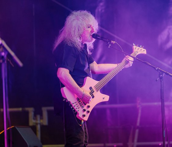 BARCLAY JAMES HARVEST feat. LES HOLROYD