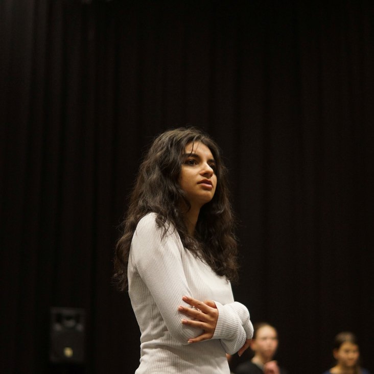 Beteiligte der theaterpädagogischen Produktion "VIOLA" bei den Proben