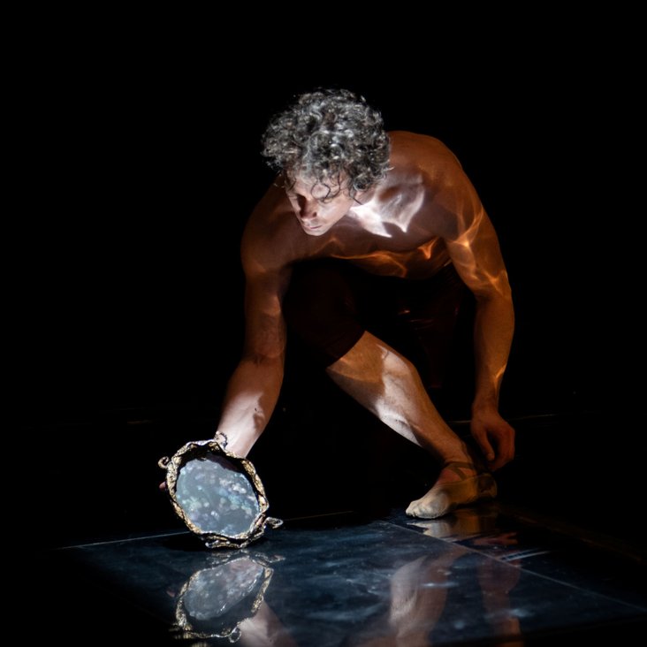 Simon István in "Narcissus"