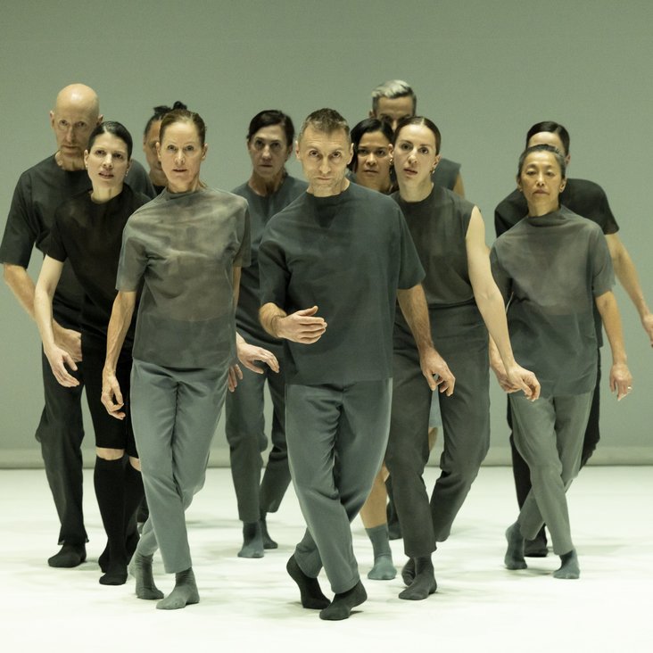 Dance On Ensemble performing MELLOWING