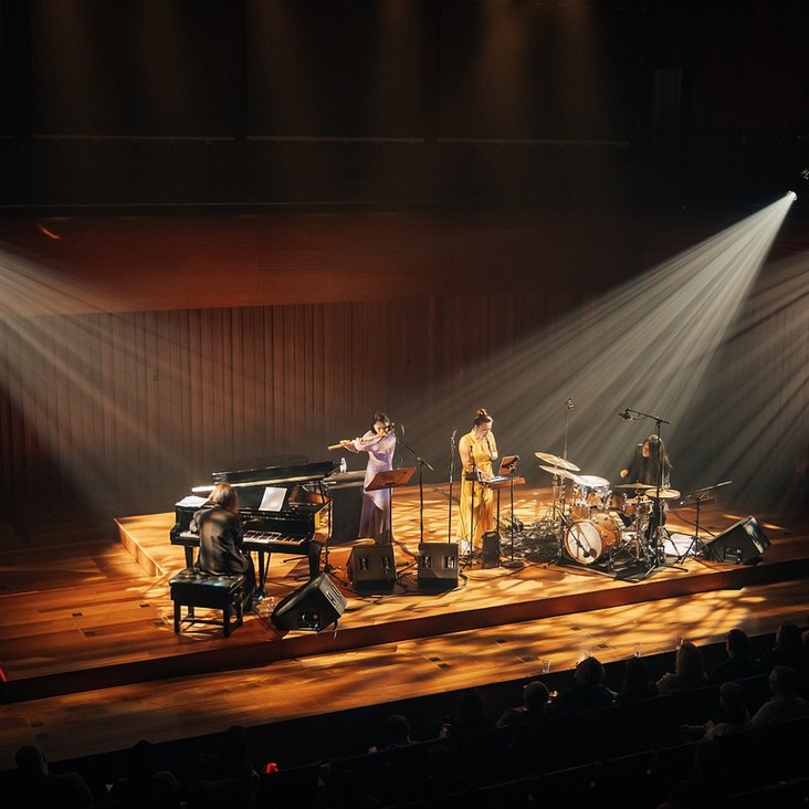 Vier Jazzkünstlerinnen auf der Bühne