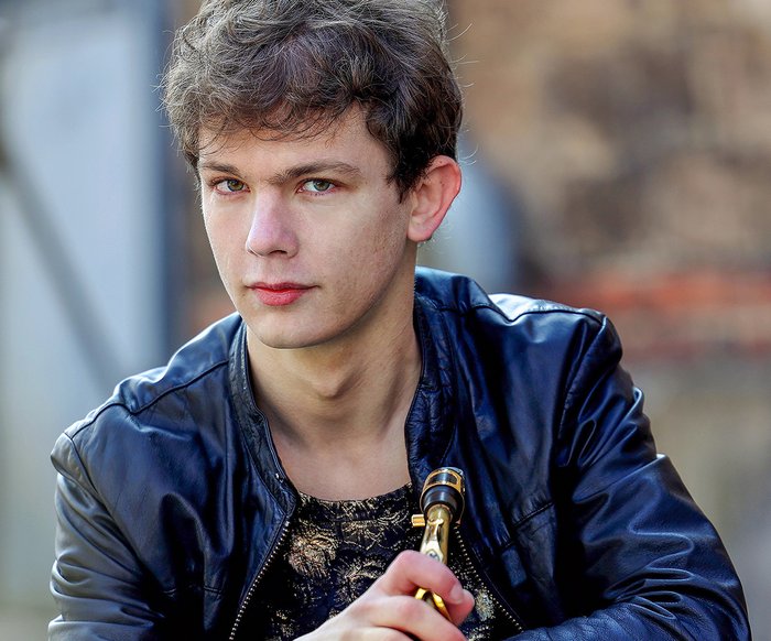 Jakob Manz schaut in die Kamera