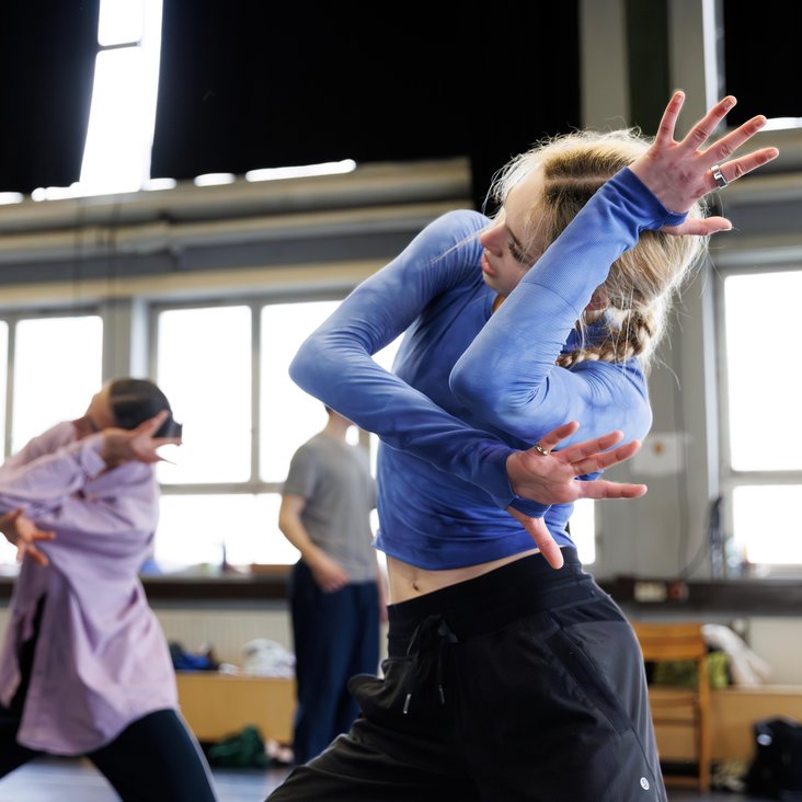 Die Gauthier Dance JUNIORS bei den Proben zu Barak Marshalls Stück "Barker"